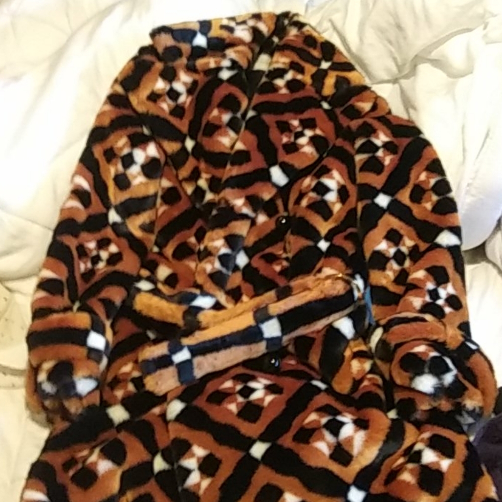Fur size 6
